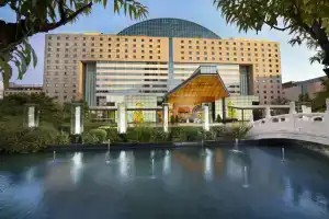 Kempinski Hotel Beijing Lufthansa Centre, Пекин