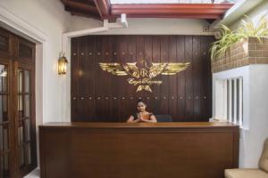 Eagle Regency Hotel, Канди