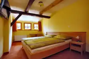 Rooms &  Šilak, Птуй