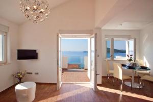 Villa Kata Razanj, Ražanj