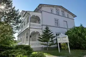 Ferienwohnungen in Bädervilla mit Ostseeblick, Засниц
