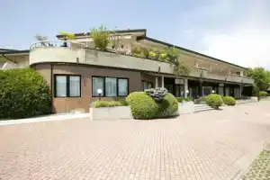 Casa Kristall Lago in Desenzano del Garda, Десензано-дель-Гарда