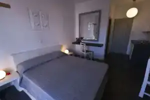 Anemoi Resort, Науса