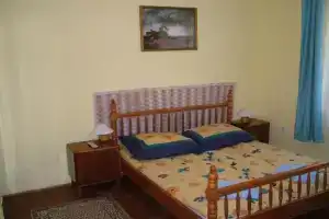 Aquatherma Apartman, Шарошпатак