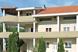 Villa Besha, Херцег-Нови