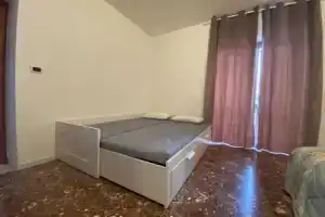 Melissa Home, Паола