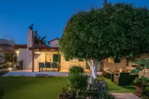 Вилла «Heraklion Seaside Gem - Olia Private Retreat», Гувес