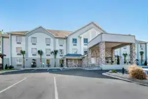 Апарт-отель «Comfort Inn & Suites North I-75», Мэйкон