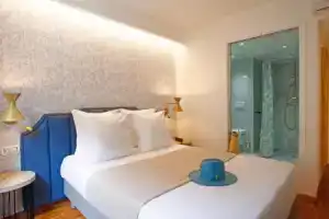Hotel «Balanea», Кальви