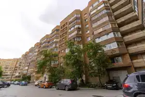 Апартаменты Степаненков на Антона Валека 12, Екатеринбург