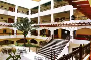 Johny International Hotel, Маскат