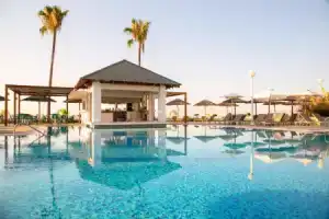 Отель «Atlantica Miramare Beach», Лимассол