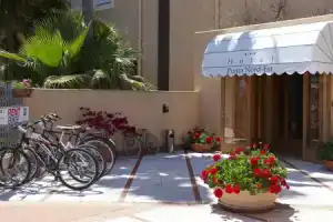 Hotel «Punta Nord Est», Кастелламмаре-дель-Голфо