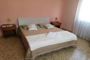LA COQUILLE appartamento vicino all'ospedale, Неграр