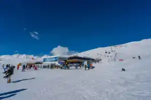 Touch the Mountains, Twins Hotel, New Gudauri, Гудаури
