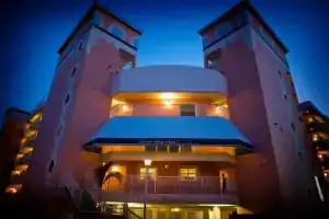 Beach House Suites by the Don CeSar, Сент-Питерсберг Бич