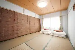 Otaru Shikkui Cottage, Отару