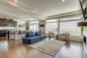 18 Mi to Dtwn Denver: Home w/ Patio & BBQ, Аврора