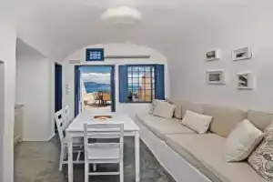 Lucky Homes - Oia, Ия