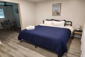 Centrally Located Studio Near Downtown, Нэшвилл