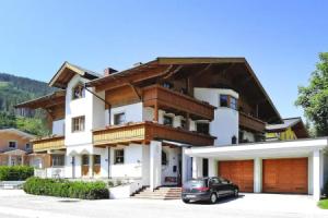 Apartment in Filzmoos Near Ski Amade, Фильцмос