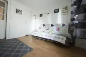 Petit T1 à proximité des thermes, Экс-ле-Бен