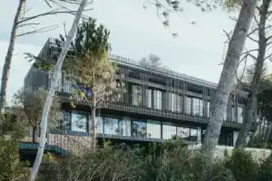 Maslina Resort, Стари Град
