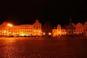 Ferienloft am Markt mit Billiardtisch - ABC143, Висмар