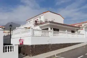 Apartamentos Tinerfe Garden, Адехе