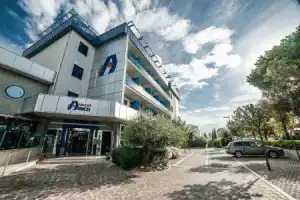 Hotel «Amico», Читта-Сант'Анджело