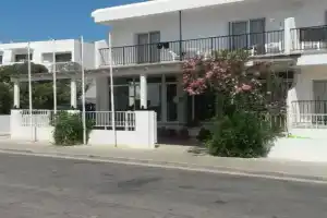 Pavlinia Hotel &, Айя-Напа