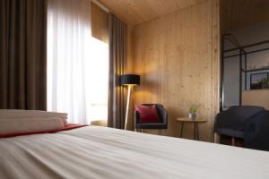 Landhotel, Хедла