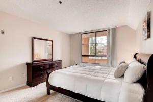 Amazing 1 BR in the Heart of Gaslamp, Сан-Диего