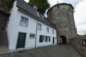 Felsenhäuschen, Моншау