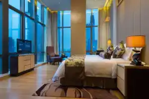 Отель «Shenzhen Futian Wyndham Grand», Шэньчжэнь