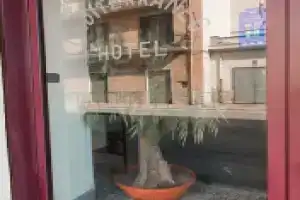 Hotel «mediterraneo», Джовинаццо