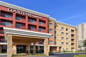 Courtyard Laredo, Ларедо