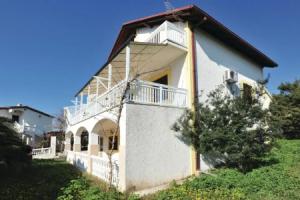 Stunning Home in Marina With Wifi and 2 Bedrooms, Винишхе