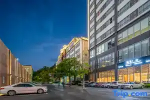 Phoenix Hill Hotel, Дунгуань