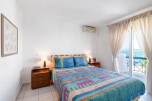 Beachfront Modern Apartment, Эретрия