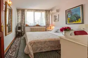 Hotel «Radmilovac», Белград