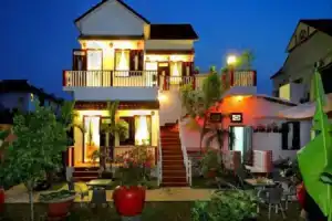 Отель «Red House Homestay -», Хой Ан