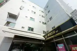 Отель «Tripstay Myeongdong», Сеул