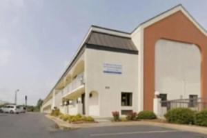 Отель «Budget Inn», Шарлотт