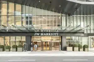 Отель «JW Marriott Parq», Ванкувер