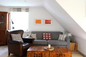 Neuerbautes Haus im Friesenstil. Moderne 2-Zimmer-Appartements mit Balkon für bis zu 4 Personen, Веннингштедт
