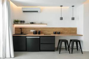 Seanfinity Beachfront Suites, Микри-Вигла