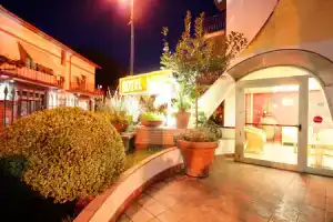 Hotel «Il Ceppo», Агрополи