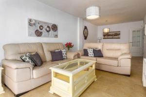 Frontline Beach Apartment Marina Real 5009, Манильва