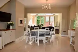 Modern 2 Bedroom House in Secure Neighbourhood, Дублин